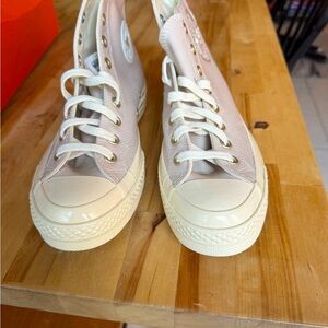 Brand New, never worn Chuck 70 Hi